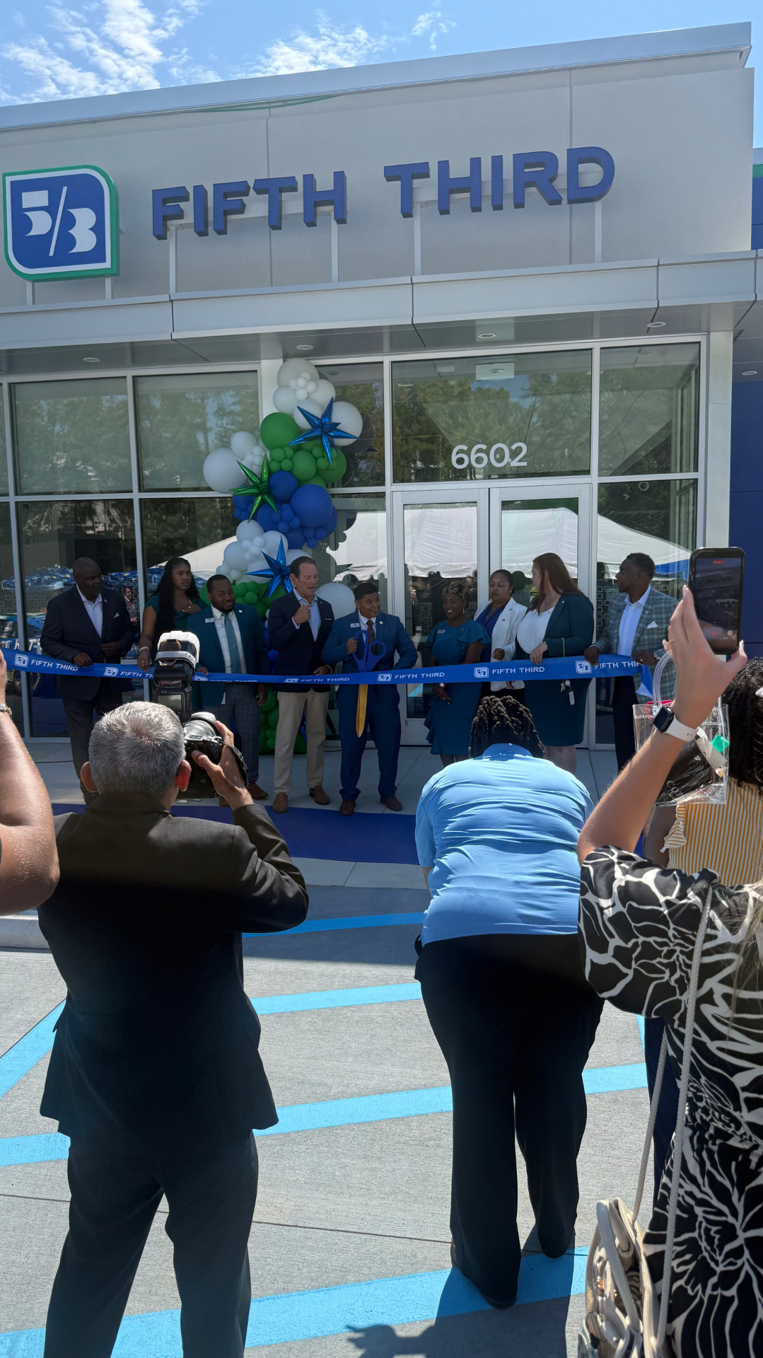 Ribbon cutting at the new Fifth Third Bank branch in Hoover